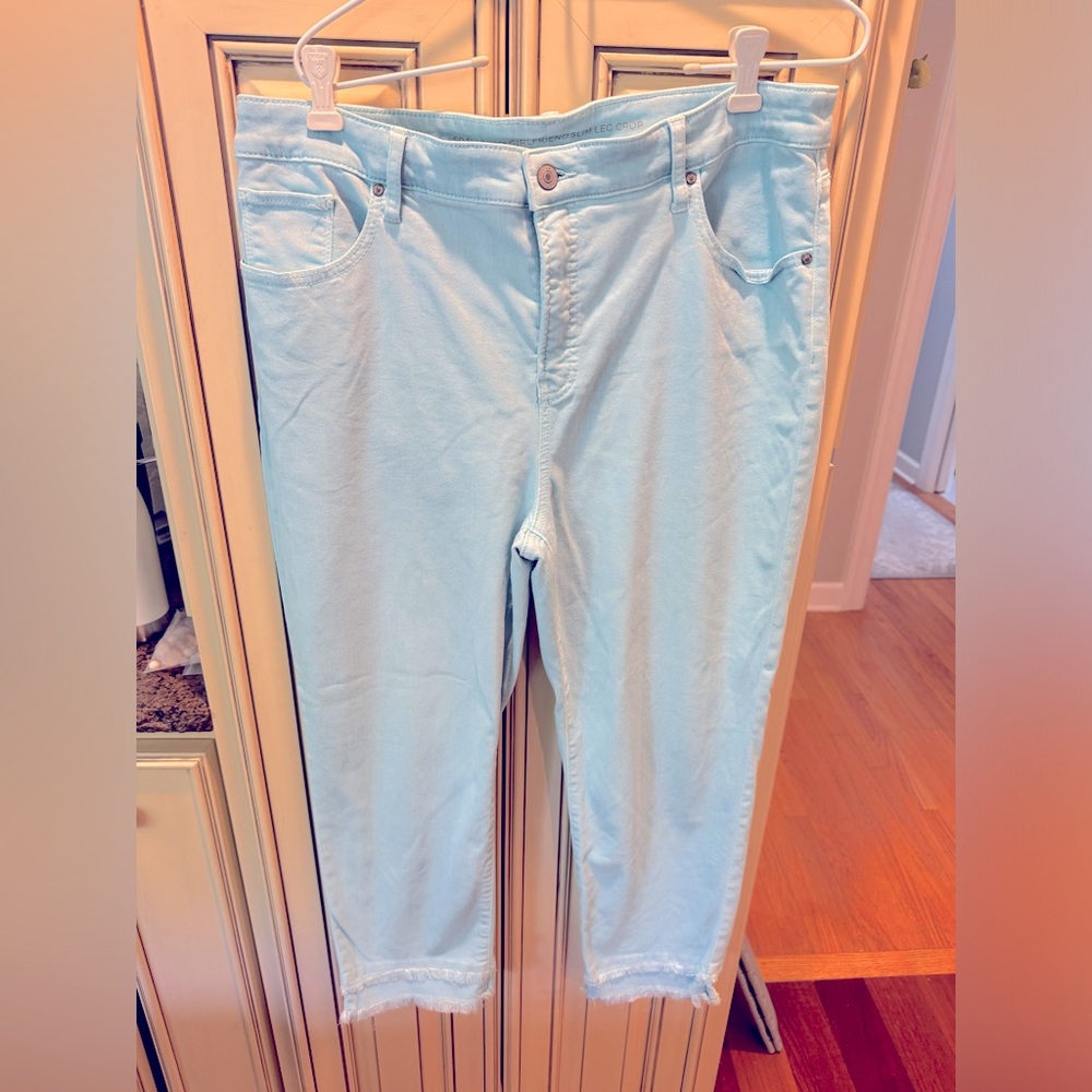 Chico’s aqua blue denim crop pants, size 2.5 (14)